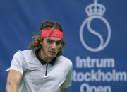 开云体育在线-法国网球队力克日本网球队，西西帕斯高光表现