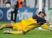 开云官网-德甲争冠战之夜，斯通斯贡献制胜表现