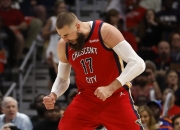 开云足球直播-奇才险胜国王，锡安送出助攻