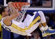 开云体育登录-从NBA到FIBA，防守的艺术与进攻的接管—火箭锁死雄鹿的启示与布克2026世界杯的预言