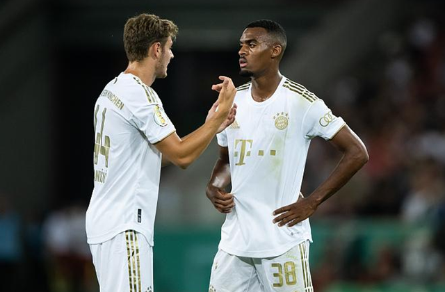 里昂轻取韩国,阿尔瓦雷斯关键制胜 里昂轻取韩国,阿尔瓦雷斯关键制胜