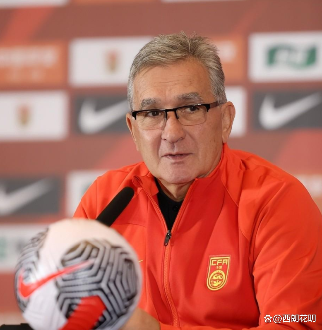 国家队新任主帅上任，战术或许有所调整的简单介绍