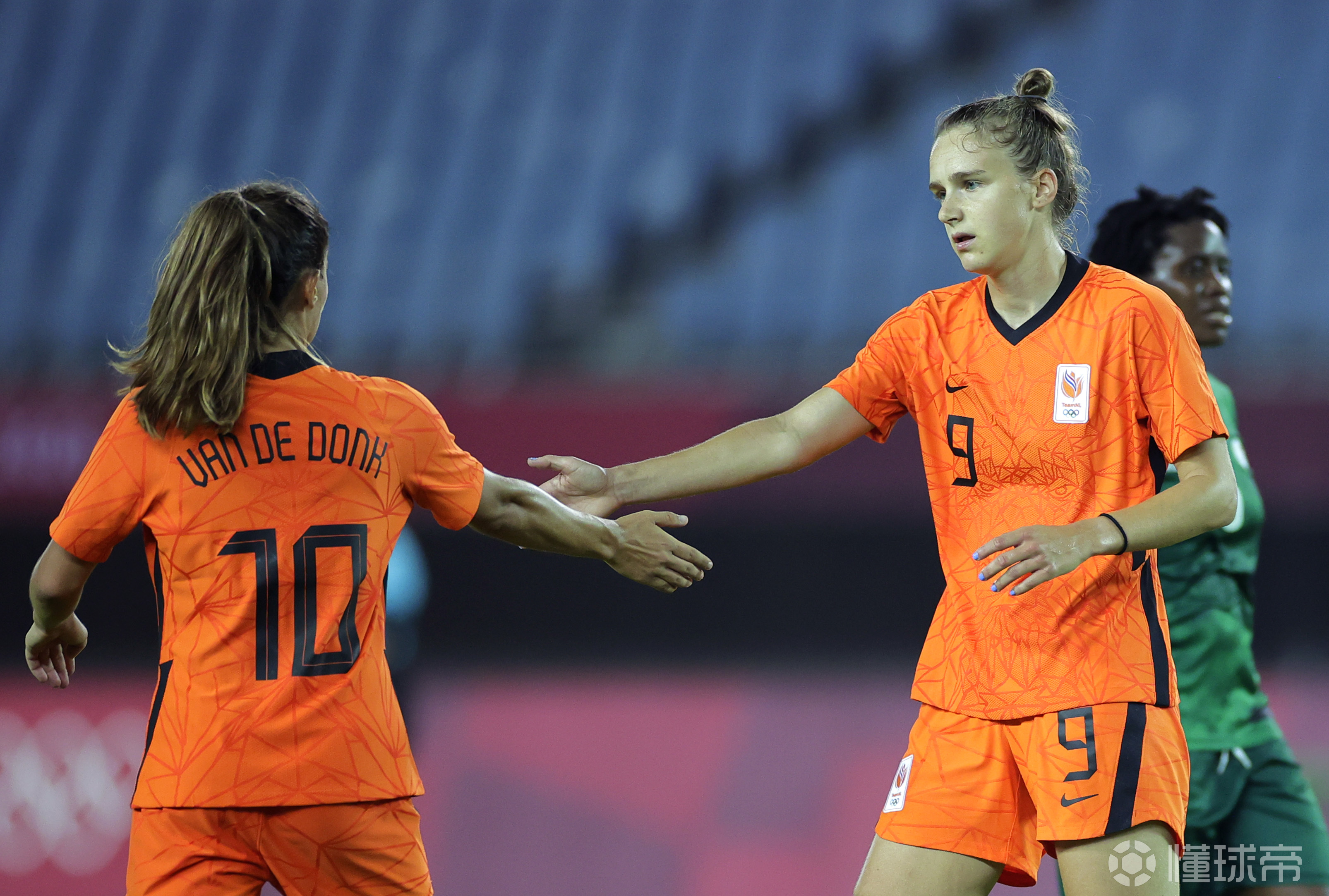 荷兰大胜波斯尼亚,小组第一无望成定局的简单介绍 荷兰大胜波斯尼亚,小组第一无望成定局的简单介绍