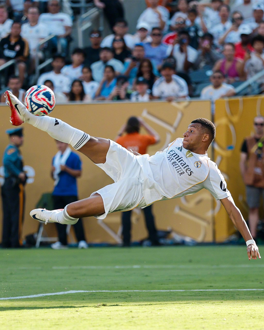 球员状态逐渐上升，向着欧预赛尽情拼搏的简单介绍