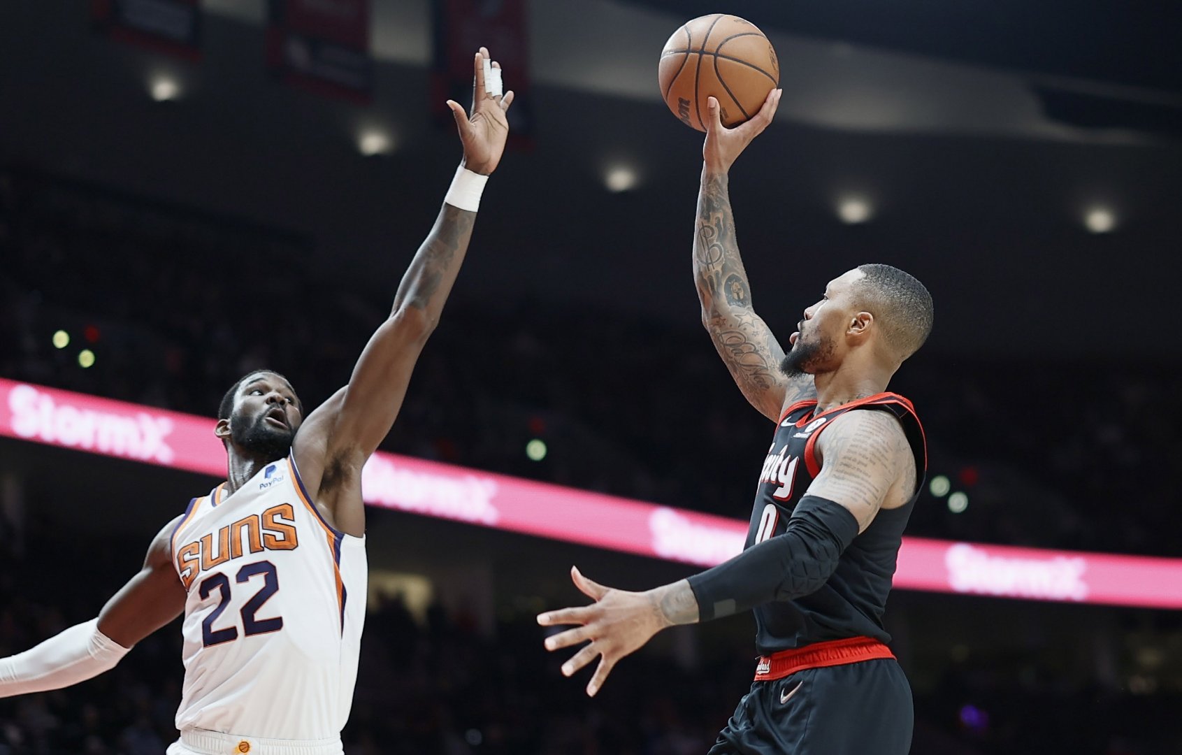 关于火力全开！美国队篮板球统治对手稳定胜出的信息