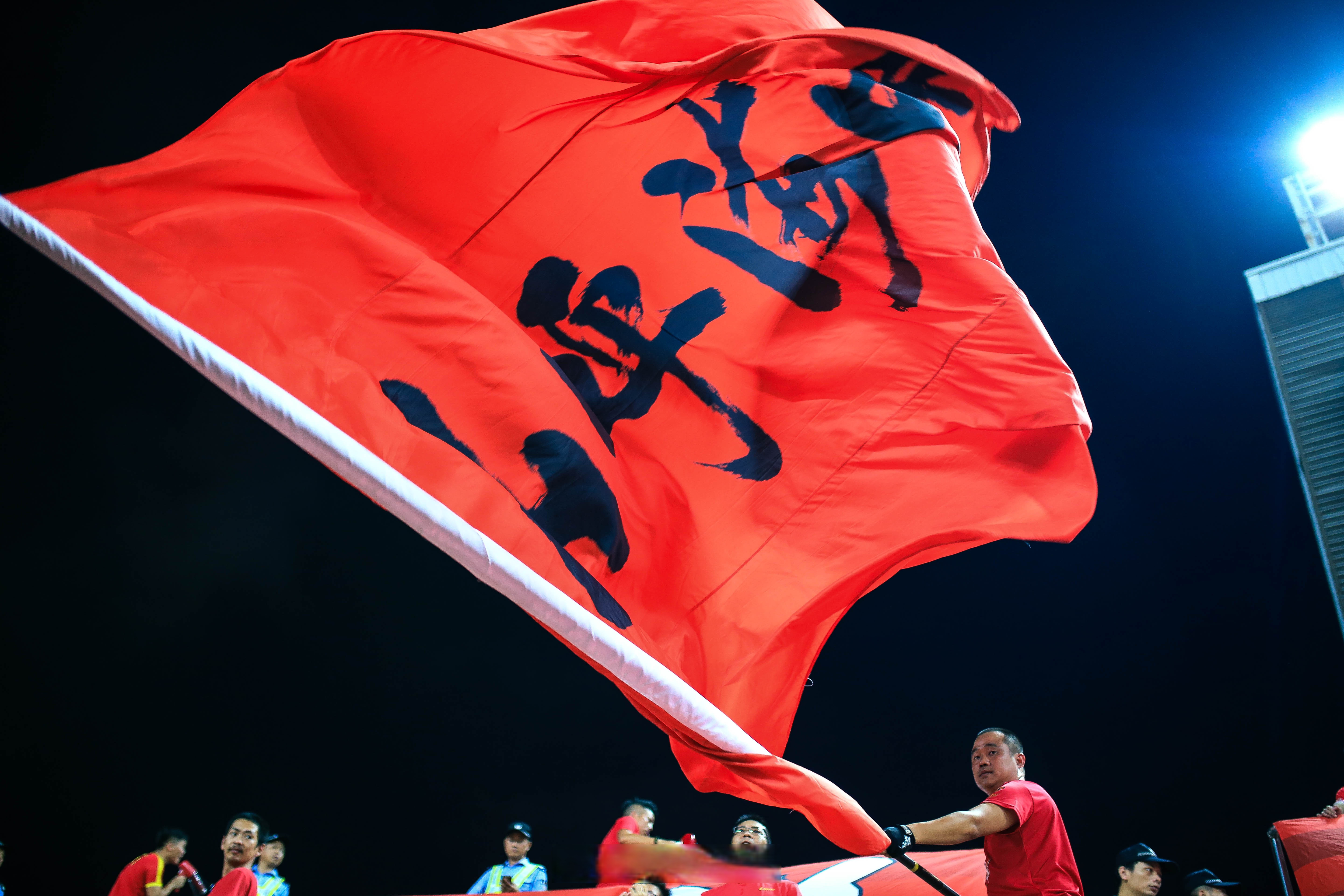 精神风貌!球队奋勇拼搏敢争第一的简单介绍 精神风貌!球队奋勇拼搏敢争第一的简单介绍