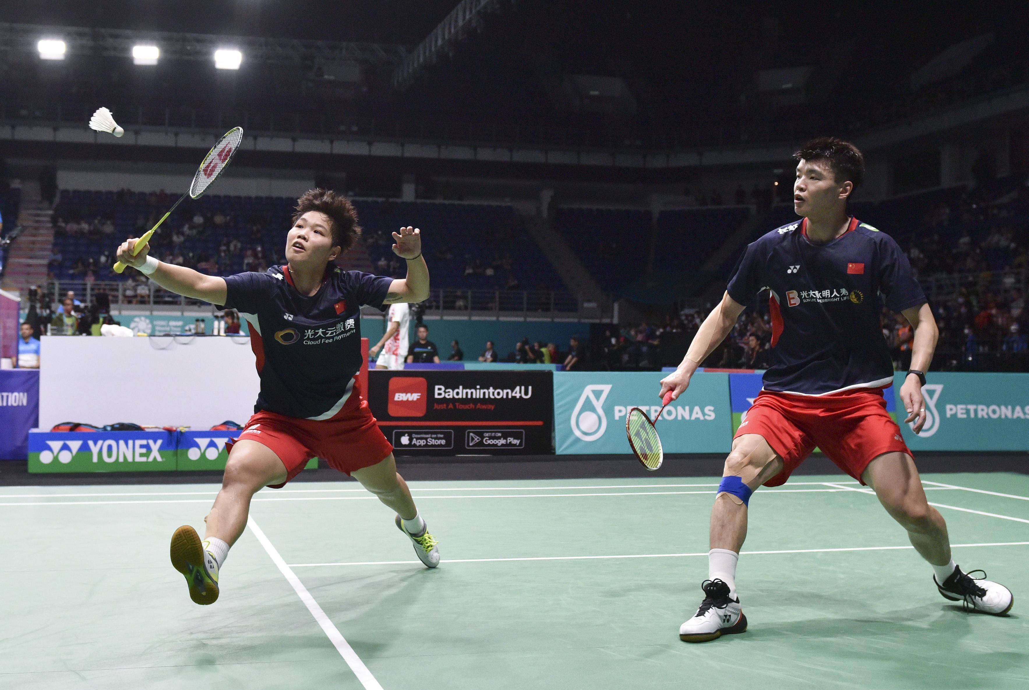 法国队绝杀丹麦队,黄鸭组合点燃赛场 法国队绝杀丹麦队,黄鸭组合点燃赛场