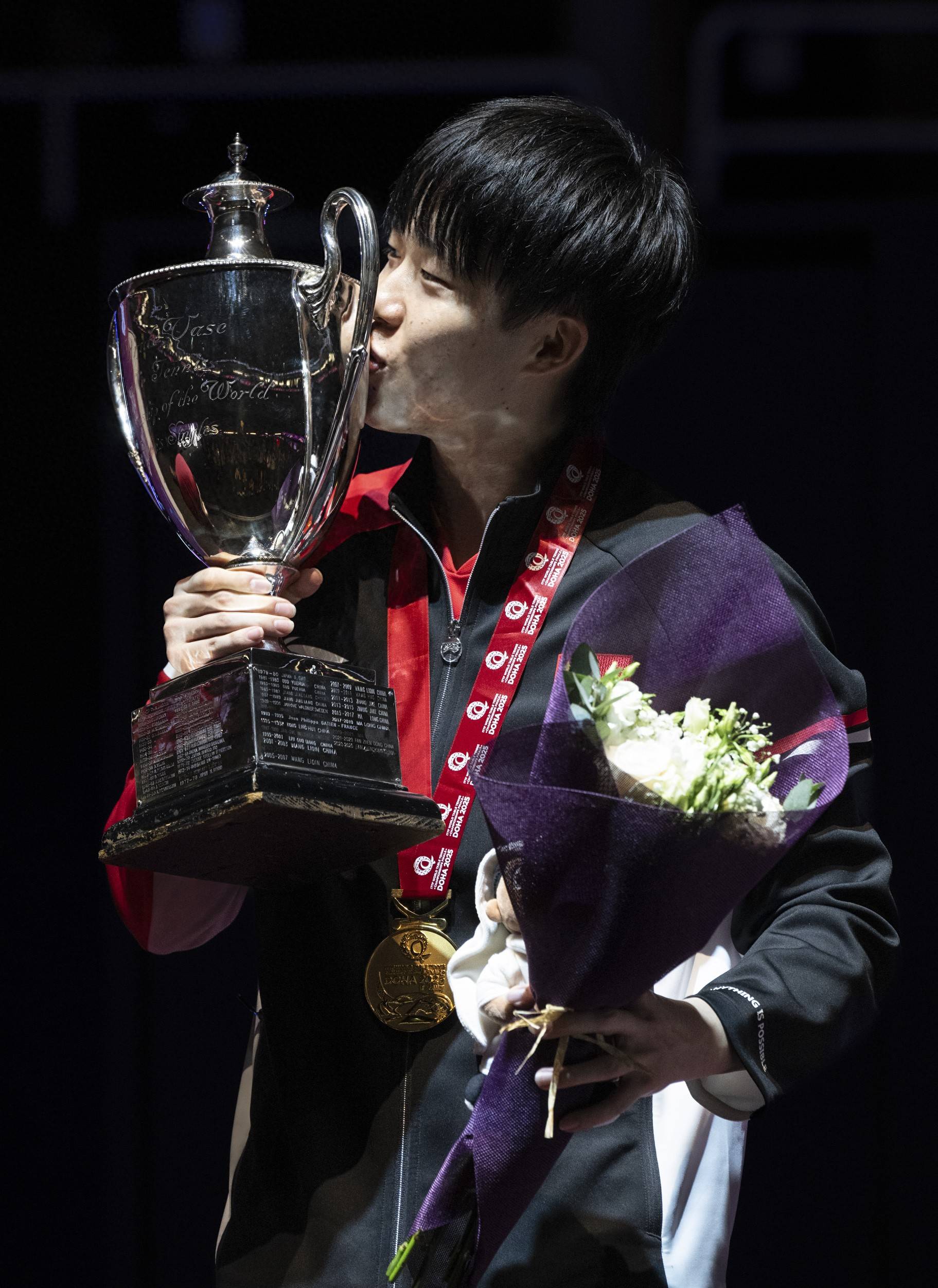 中国乒乓球队力克法国乒乓球队,波尔爆发神勇的简单介绍 中国乒乓球队力克法国乒乓球队,波尔爆发神勇的简单介绍