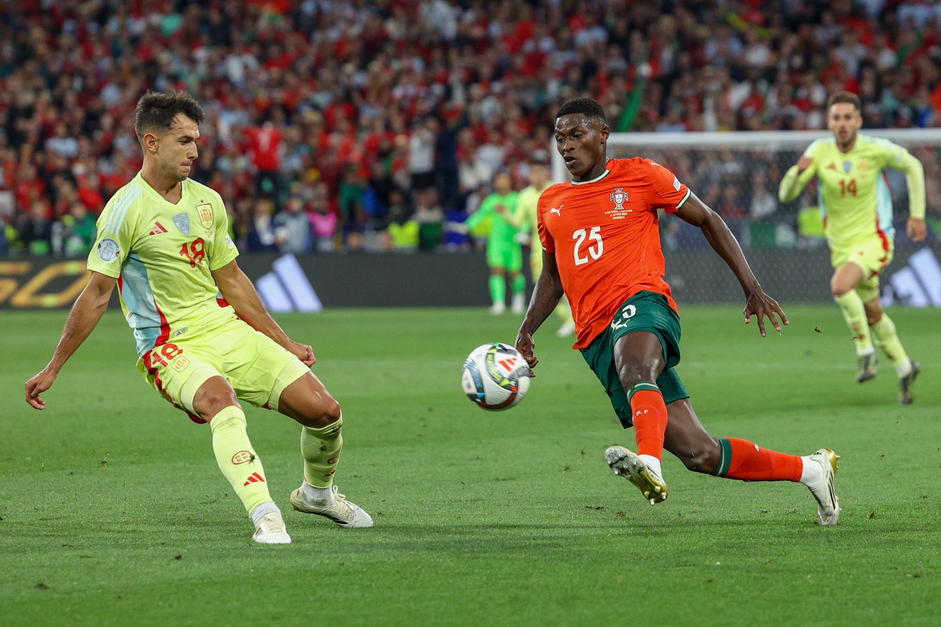 欧国联赛依旧激烈进行,球队表现出色的简单介绍 欧国联赛依旧激烈进行,球队表现出色的简单介绍