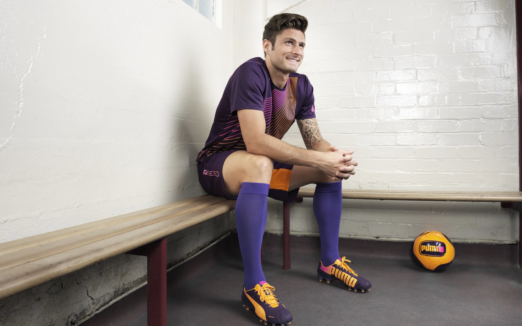 奥运周期关键战之夜，霍勒迪的高光时刻如何定义团队价值